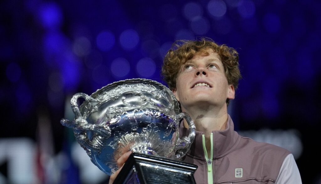 Jannik Sinner, plus superstitieux que jamais avant de défendre son titre : « Rafael Nadal a eu le même chauffeur pendant 20 ans. C’était un chauffeur chanceux. J’ai pris la même chambre d’hôtel que l’année dernière »