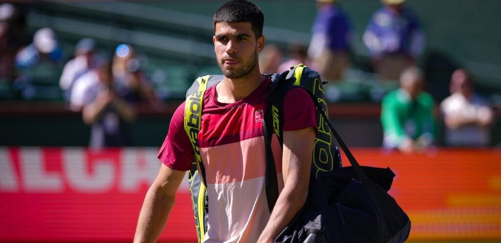 Carlos Alcaraz, après sa défaite d’entrée face à David Goffin : « On voyait bien que l’arbitre était un peu perdu, qu’il ne savait pas quoi faire. Cette règle est ridicule »