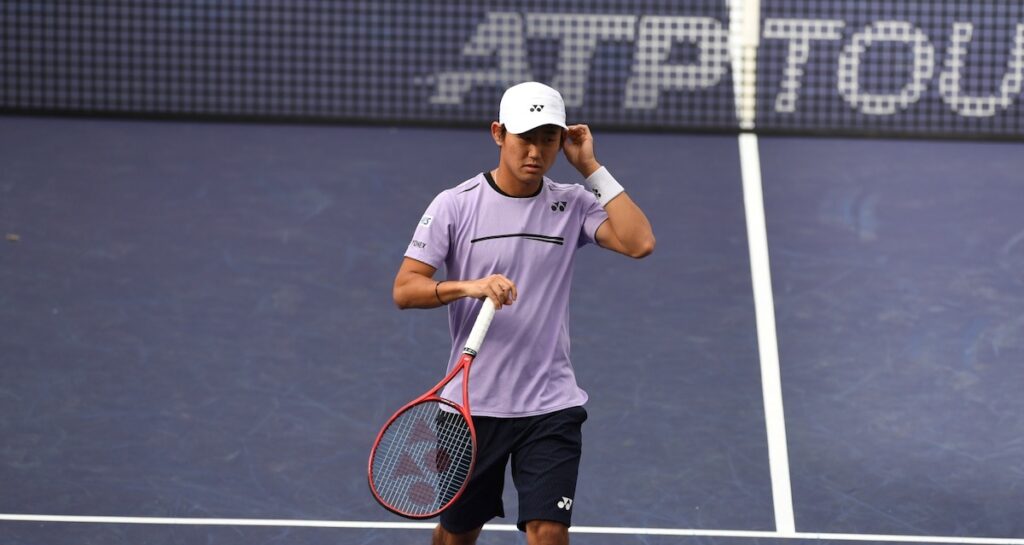 Nishioka sur le match très tendu entre Moutet et Tabilo : « Les fans sud-américains et européens utilisent souvent des termes racistes, des gros mots et sont très agressifs envers les joueurs. Je trouve vraiment dommage que les arbitres ne contrôlent pas cela »