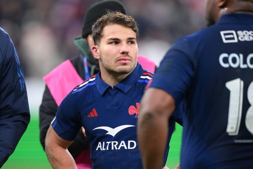 « On peut avoir plus de consistance » : pour Antoine Dupont, le XV de France doit encore progresser